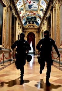 Обложка для книги История ограбления Лувра